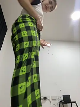 akirahattori live sex cam