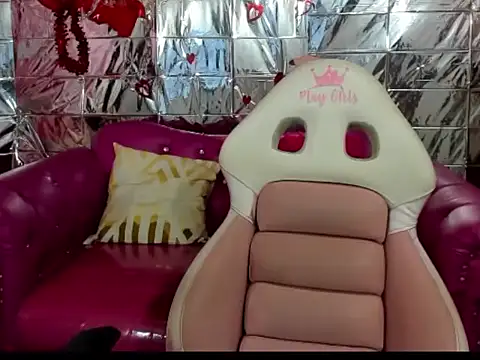 babyschoolgiirl's cam snapshot