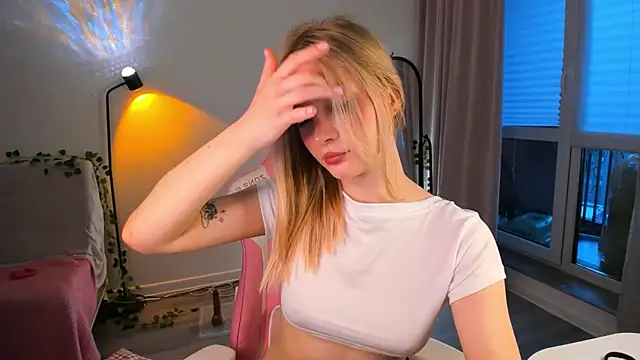 Eva_Davi's cam snapshot