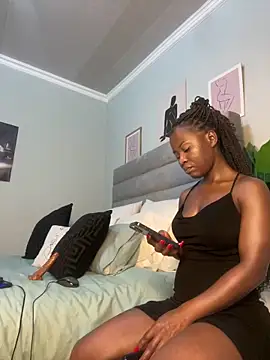 Prettybooty02's cam snapshot