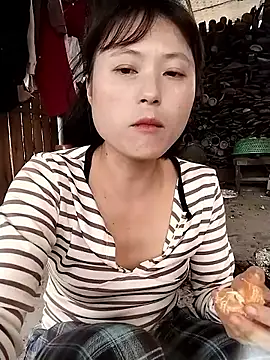 linda_bae00's cam snapshot