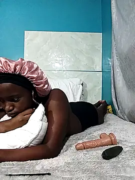 ShyNaughtyBabe's cam snapshot