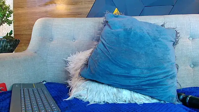 sarah_banks1's cam snapshot