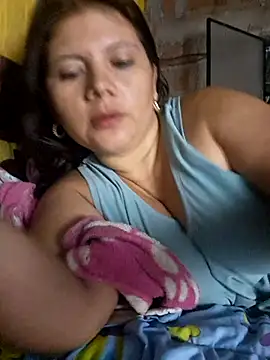 lady_and_charly's cam snapshot