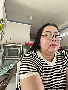 Alinat_'s cam snapshot