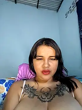 KattalellaGomez live sex cam