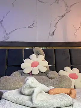 Doll_Luna_'s cam snapshot