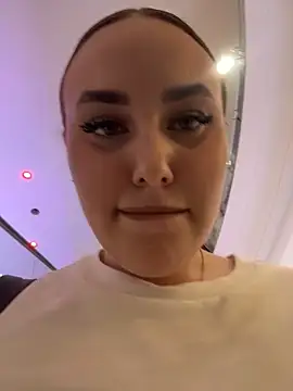 KiraSunshine's cam snapshot