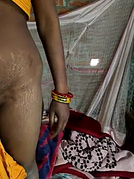 Tinabhabi9 live sex cam