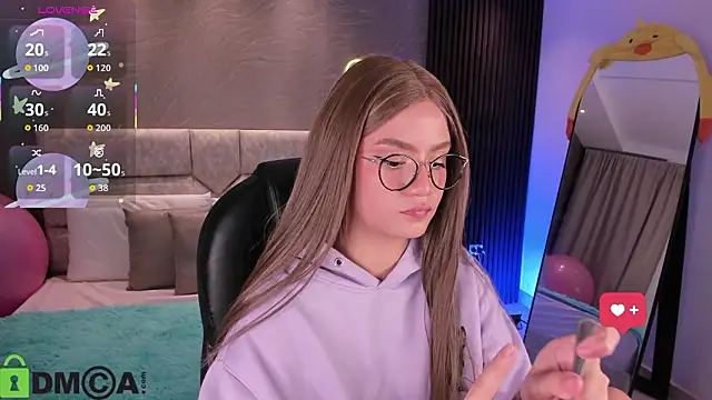 Arinextdoor's cam snapshot