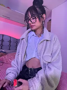 _Lucycherry's cam snapshot