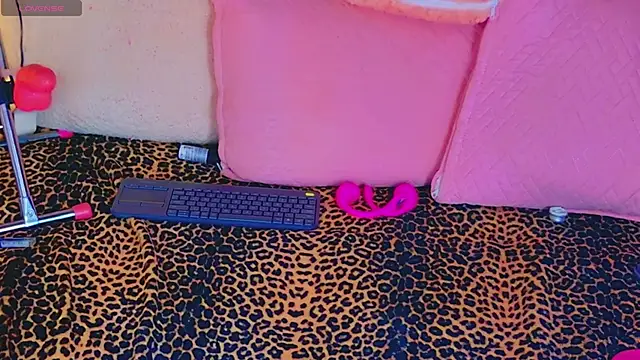 macasweet's cam snapshot