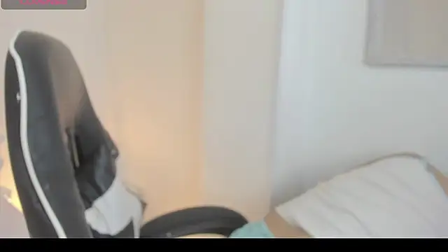 mara08_'s cam snapshot