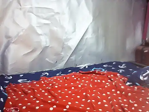 PreggyHotBigBoobs's cam snapshot