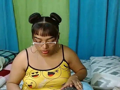 Carol_lil1's cam snapshot