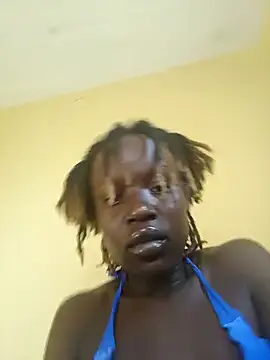 Juicylittle_slute live sex cam