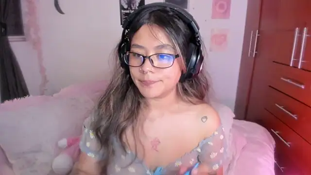 StephaniFox's cam snapshot