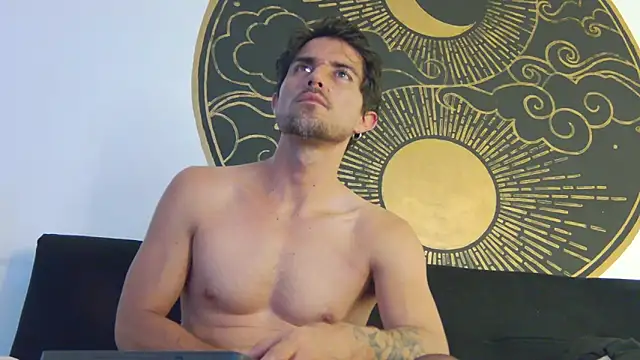 Adam_MillanFF live sex cam