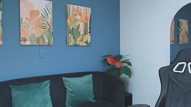 Zamira_Taylor's cam snapshot