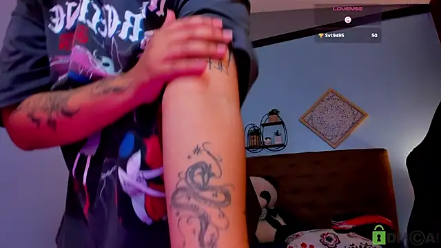 _Lilly_miller's cam snapshot