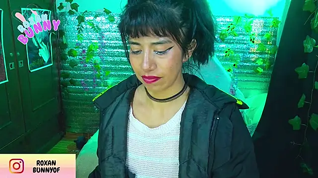 Roxanbunny1's cam snapshot