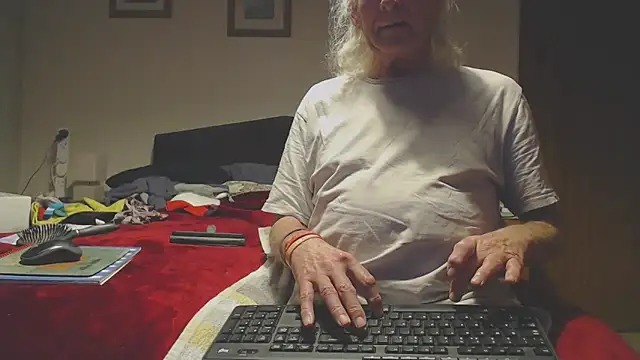 WaverlyKernow live sex cam