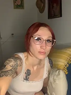 ThornsandHoney's cam snapshot