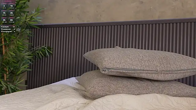 mia_lacy_'s cam snapshot