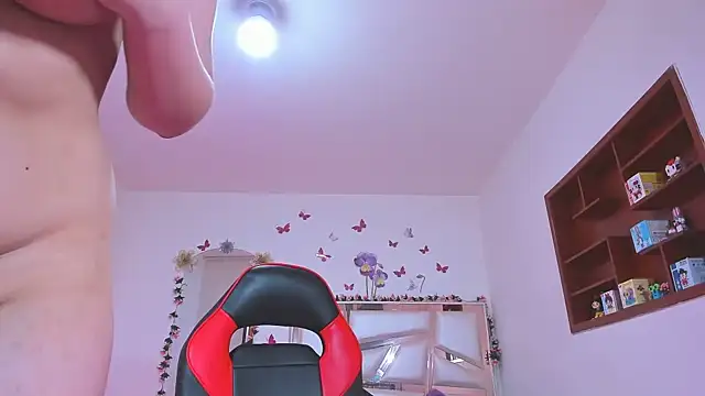 perlabeautiful's cam snapshot