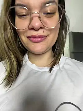 Zyrella live sex cam