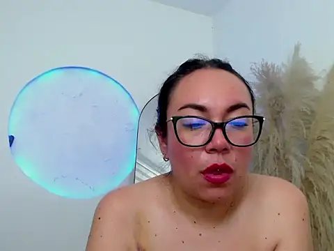 Yadis_hot's cam snapshot