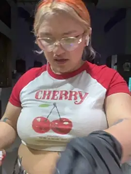 Sophia_Weest99's cam snapshot