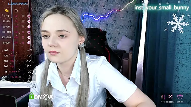 Your_small_bunny's cam snapshot