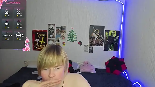 Cattie_w_'s cam snapshot