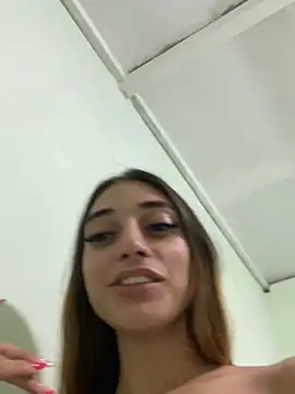 loirinhaaa live sex cam