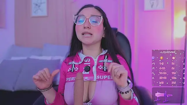 lucy_neil live sex cam