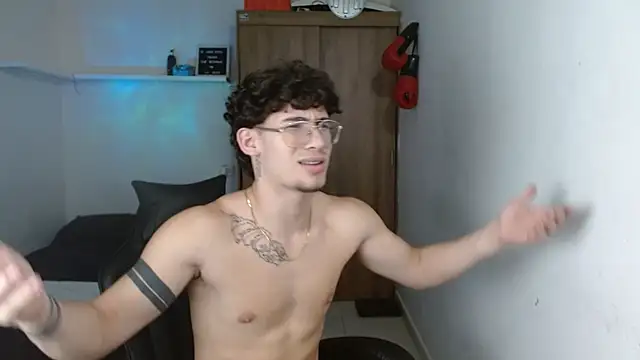 Kisan_Smith live sex cam