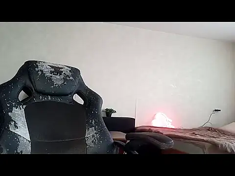 Kira_Chain's cam snapshot