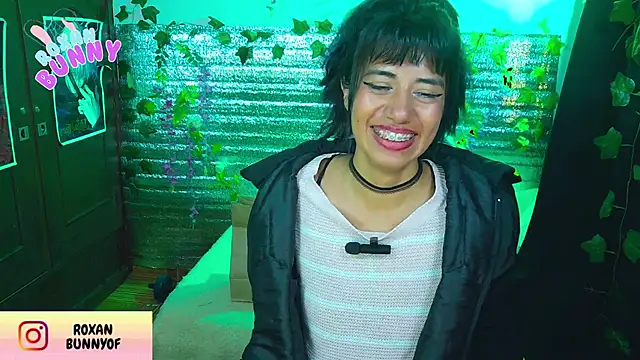 Roxanbunny1's cam snapshot