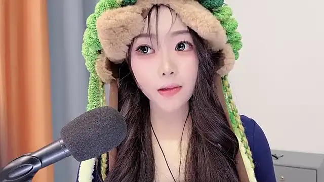 smalldaisy's cam snapshot