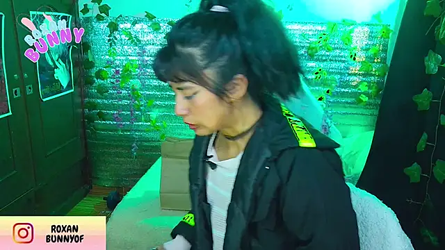 Roxanbunny1's cam snapshot