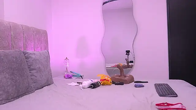 violeta_aroca's cam snapshot