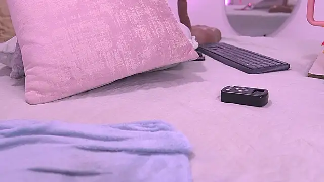 violeta_aroca's cam snapshot