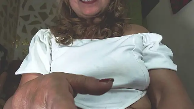 Kazsandraa's cam snapshot