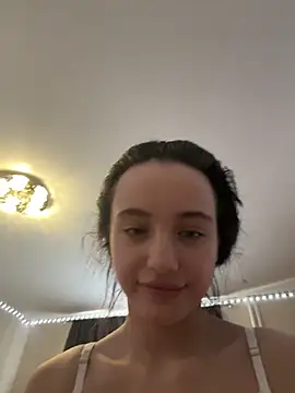 MiaTee's cam snapshot