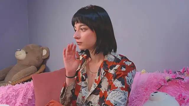 Scarle_Whisper's cam snapshot