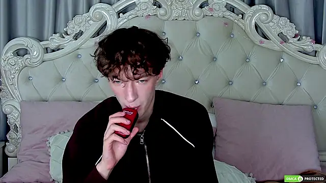 TrevorBenson live sex cam