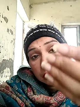 Cute-karisma1234 live sex cam