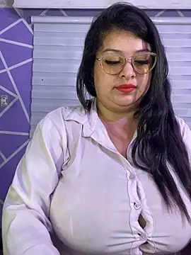 MiiaaJoness live sex cam