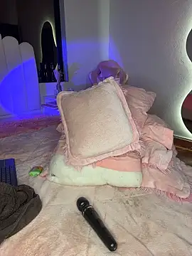 Alison_Ivanova's cam snapshot